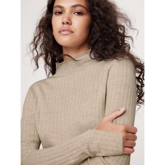 Banana Republic Ribbed Merino Movk-Neck Sweater in RED, size L, NWT! - Picture 2 of 11